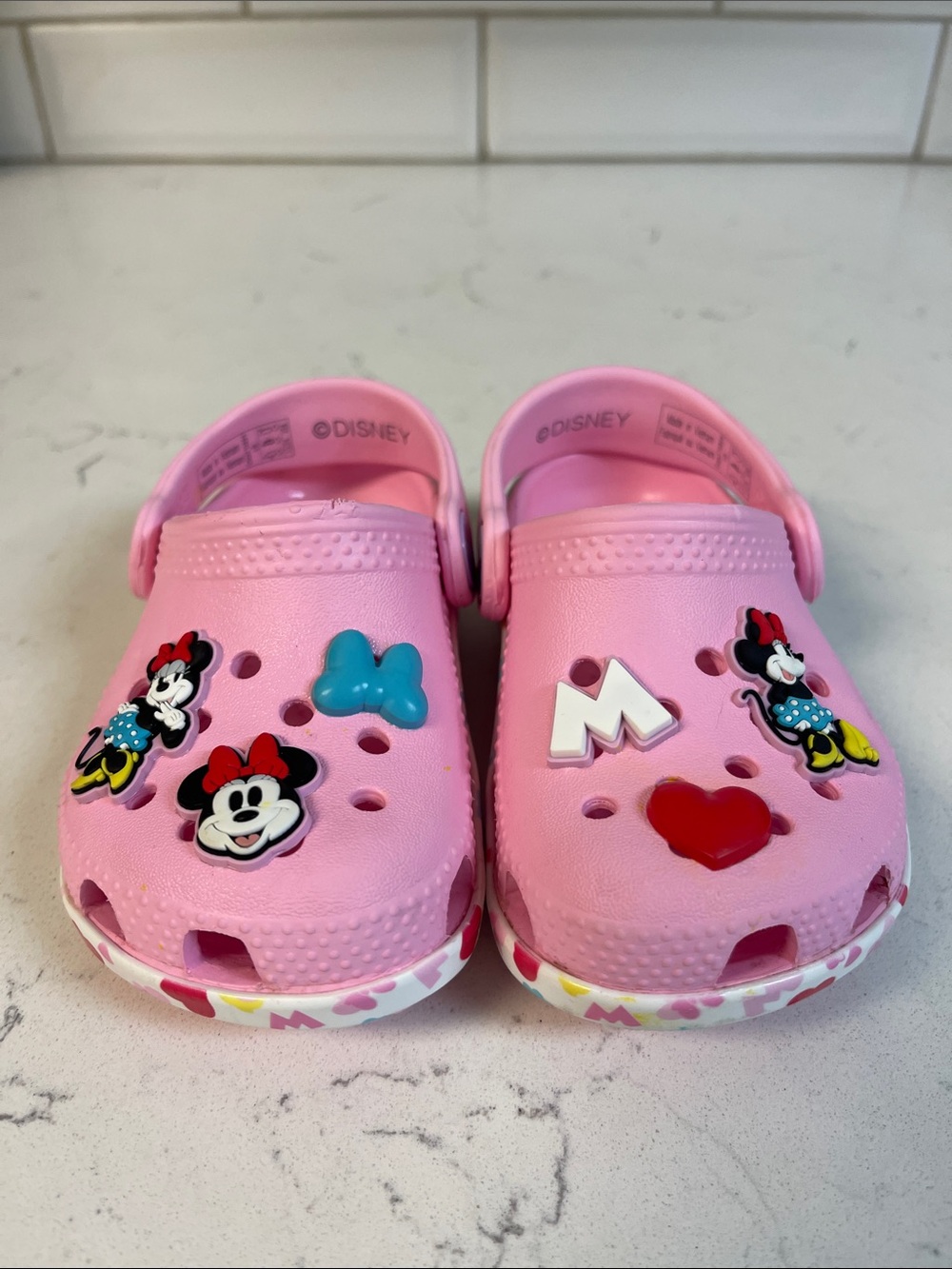 Crocs Kids' x Disney Minnie Mouse Classic Clogs Size 6 Style # 210894 - Picture 3 of 17